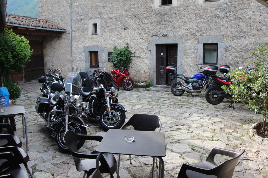Hotel Moto-Rural "Vegalion" Las Salas Buitenkant foto