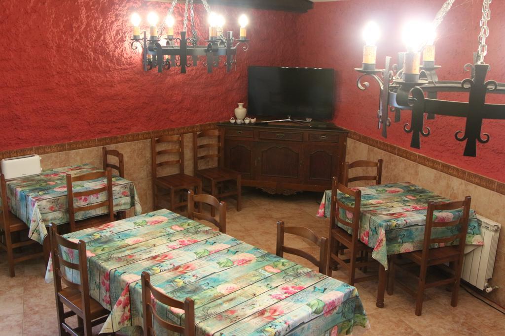 Hotel Moto-Rural "Vegalion" Las Salas Buitenkant foto
