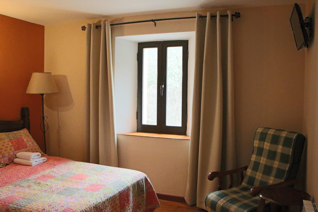 Hotel Moto-Rural "Vegalion" Las Salas Buitenkant foto